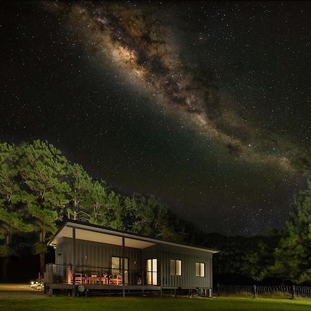 Contained In Nimbin Accommodation Exterior photo