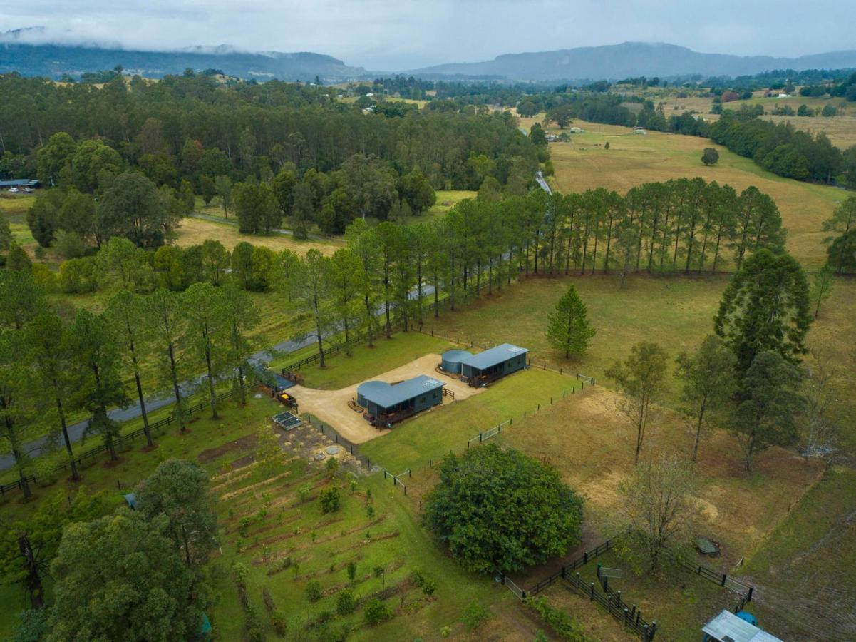 Contained In Nimbin Accommodation Exterior photo